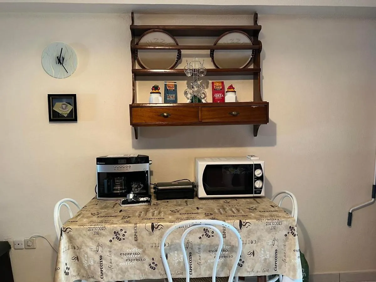Lemon House Apartment Polychrono Greece