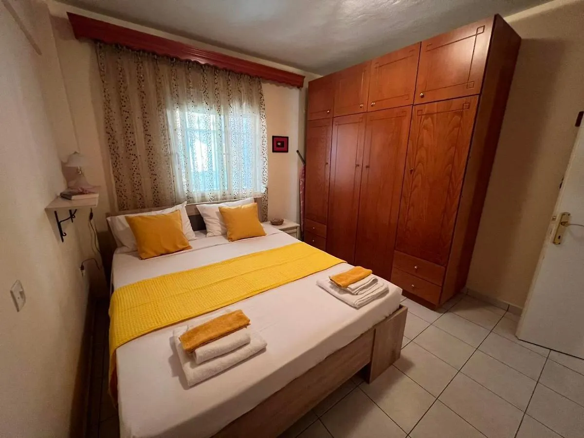 Lemon House Apartment Polychrono